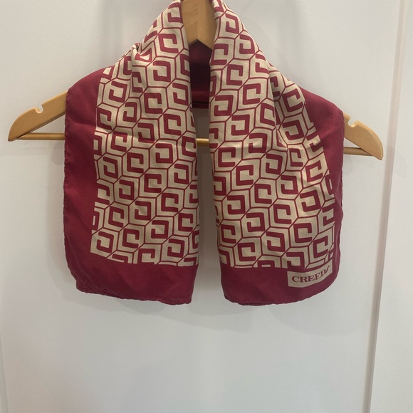 ‼️SOLD‼️Vintage Silk Creed Scarf - Picture 4 of 5